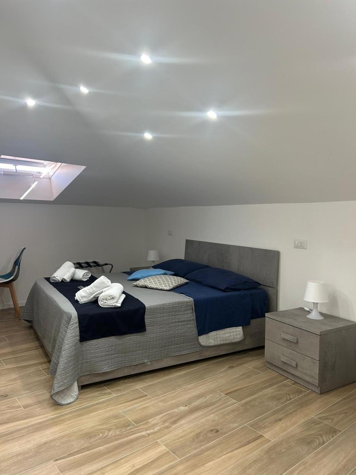 Giuly Suites & Rooms Naples Exterior photo